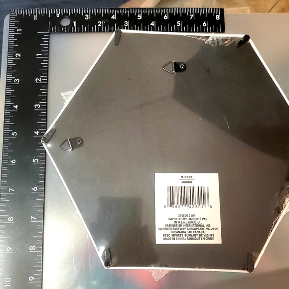 1 Set of 2 Hexagon Shaped Mirrors with White Frame - Picture 9 of 9